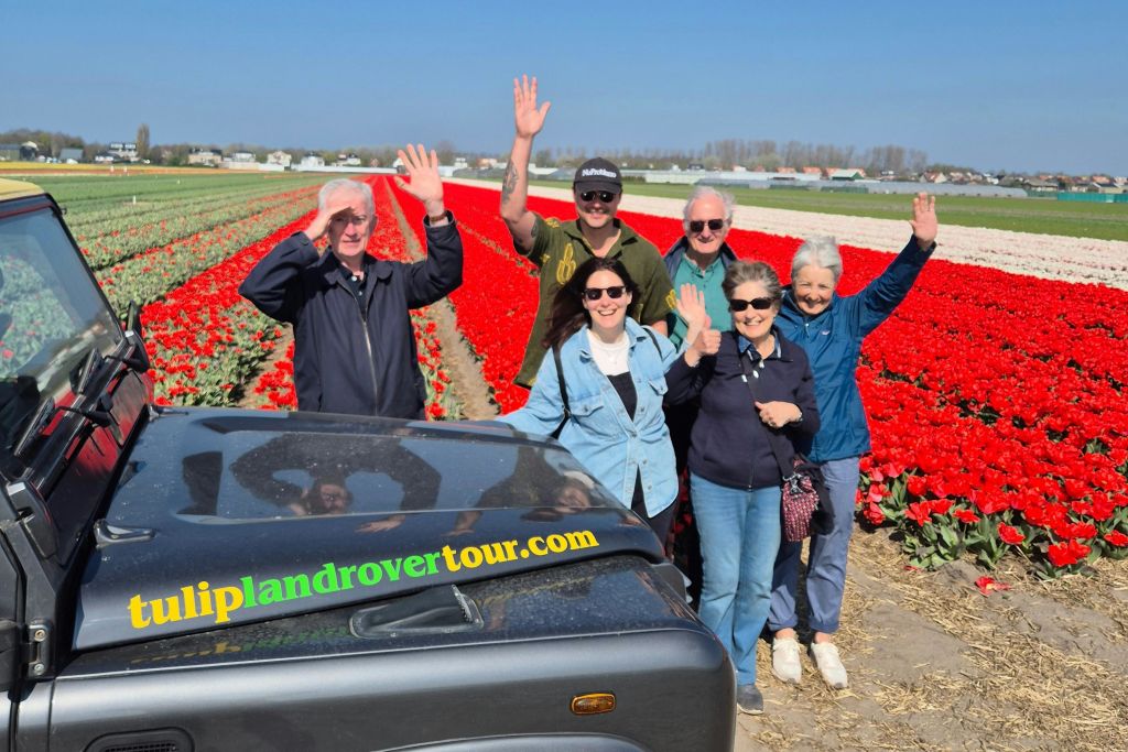 튤립밭의 행복한 사람들