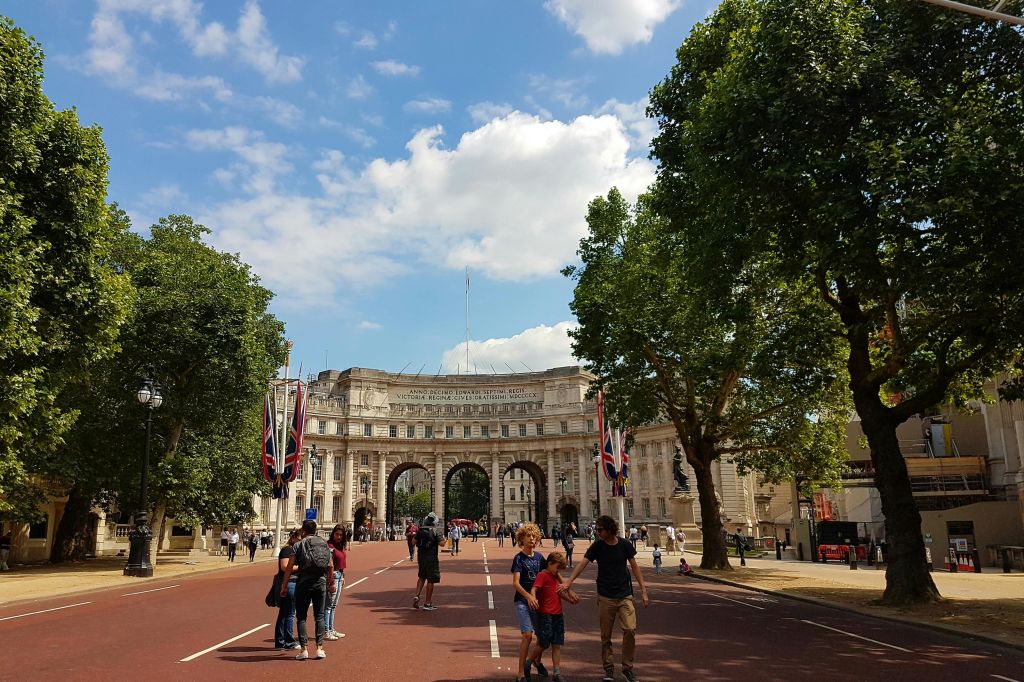 애드미럴티 아치