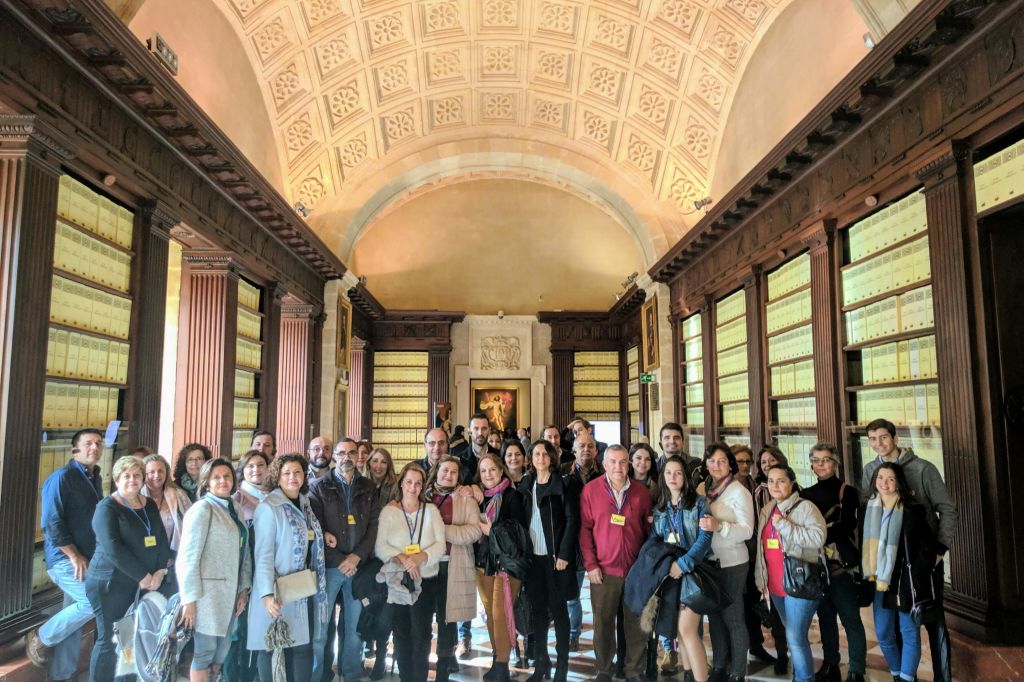 인디아스 기록 보관소 가이드 투어