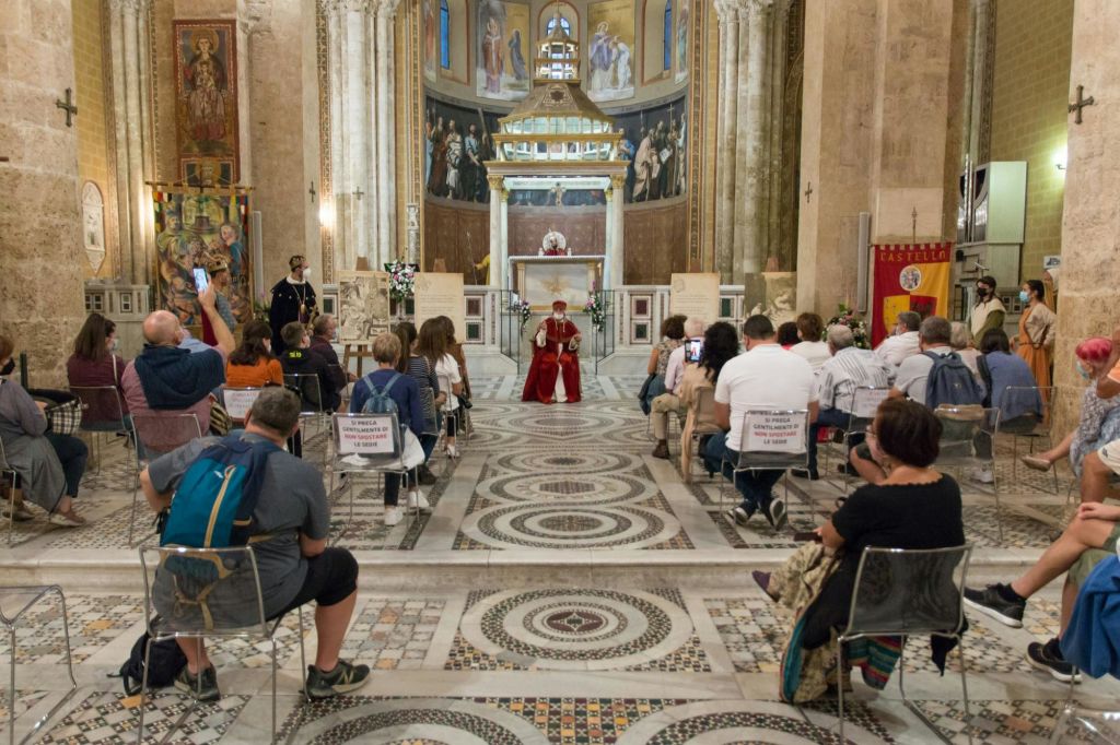 의상 durante la rievocazione storica dello "Schiaffo di Anagni" 의 방문 가이드 콘 피구란티