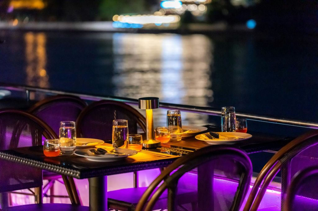 루프탑 좌석 보장!!