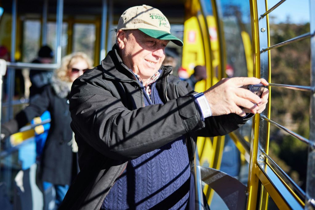 아름다운 경치를 즐기는 세계 자전거 여행