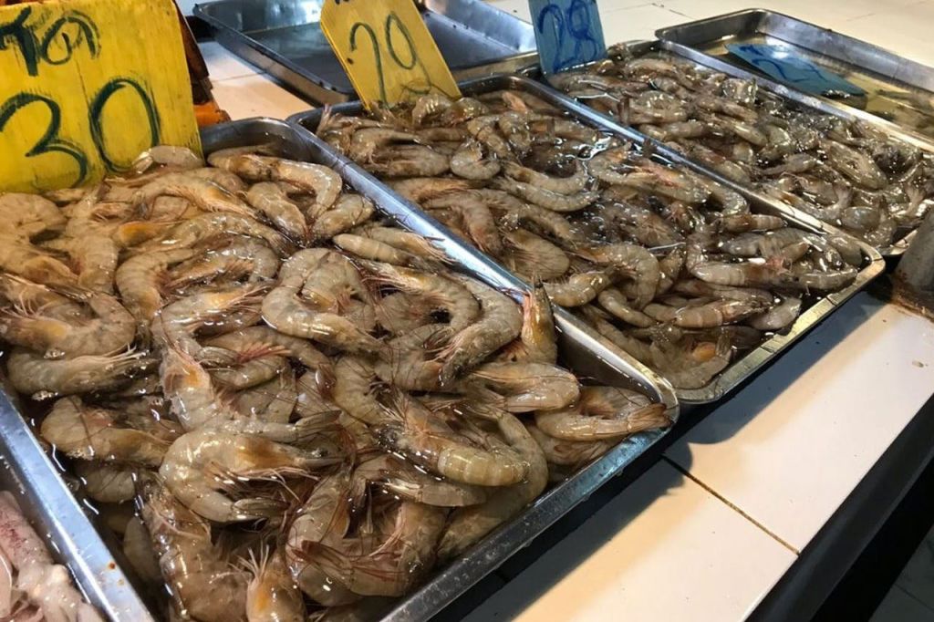 직접 만들어보는 쿠킹 클래스와 함께 활기찬 시장 투어를 즐겨보세요.