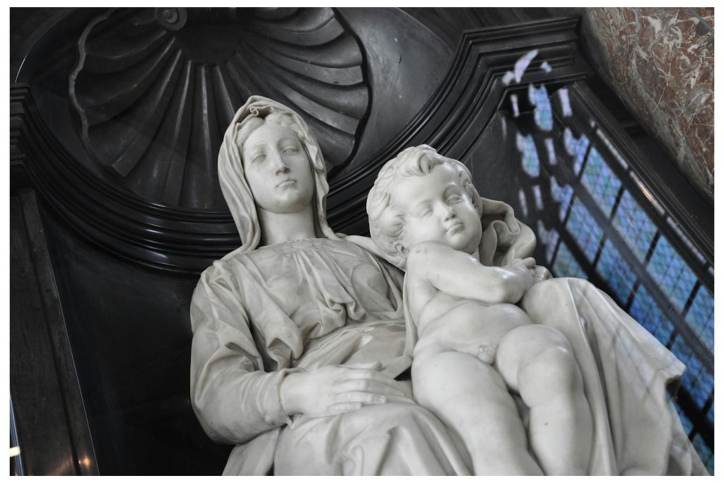 O.L.V. 교회 박물관