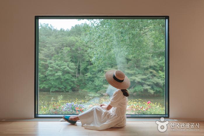 솔거 미술관