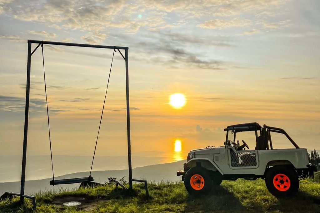 4륜 지프차 & 일출 투어