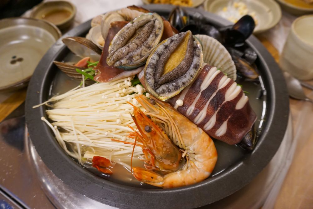 삼척 전복 해물 뚝배기
