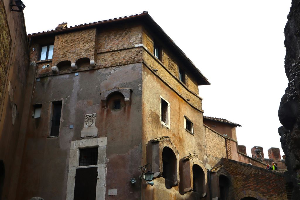 텍스트는 이미 영어로 되어 있습니다.