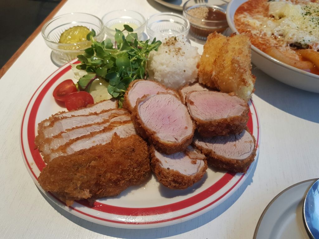 해피 치즈 스마일 황리단길 점
