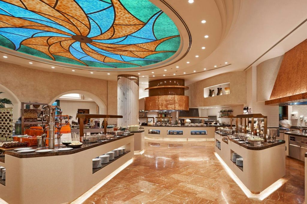 아틀란티스 더 팜 (Atlantis the Palm) 에서 즐기는 만화경 저녁 뷔페
