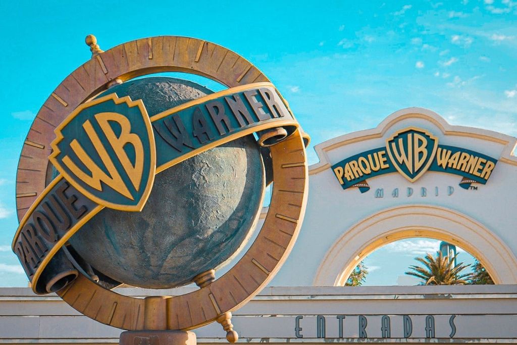 공원 정문 입구