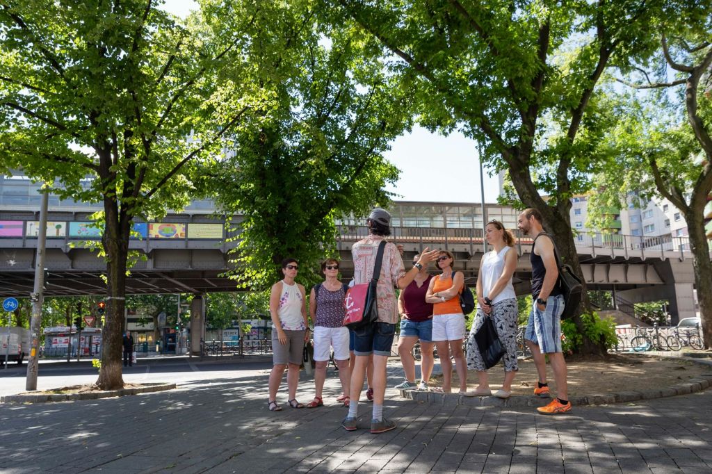 어드벤처 월드 투어