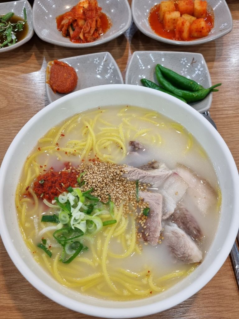 만세 국수 본점