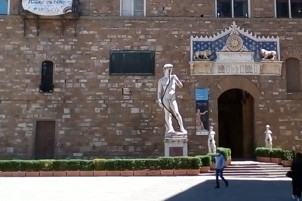 미켈란젤로의 다비드 복제품