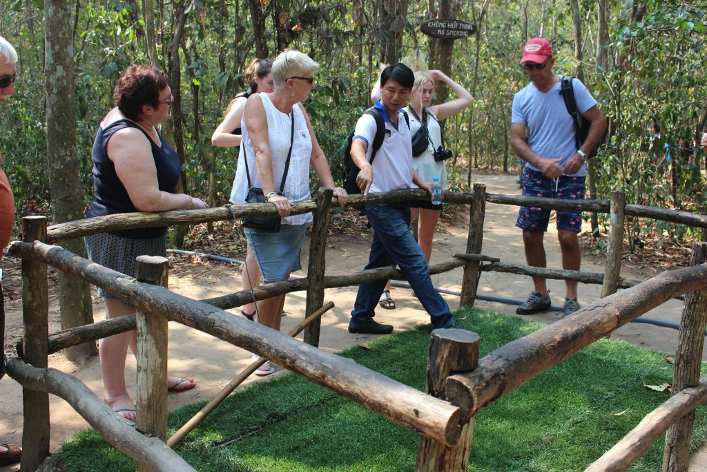 고객이 발견한 꾸찌 터널