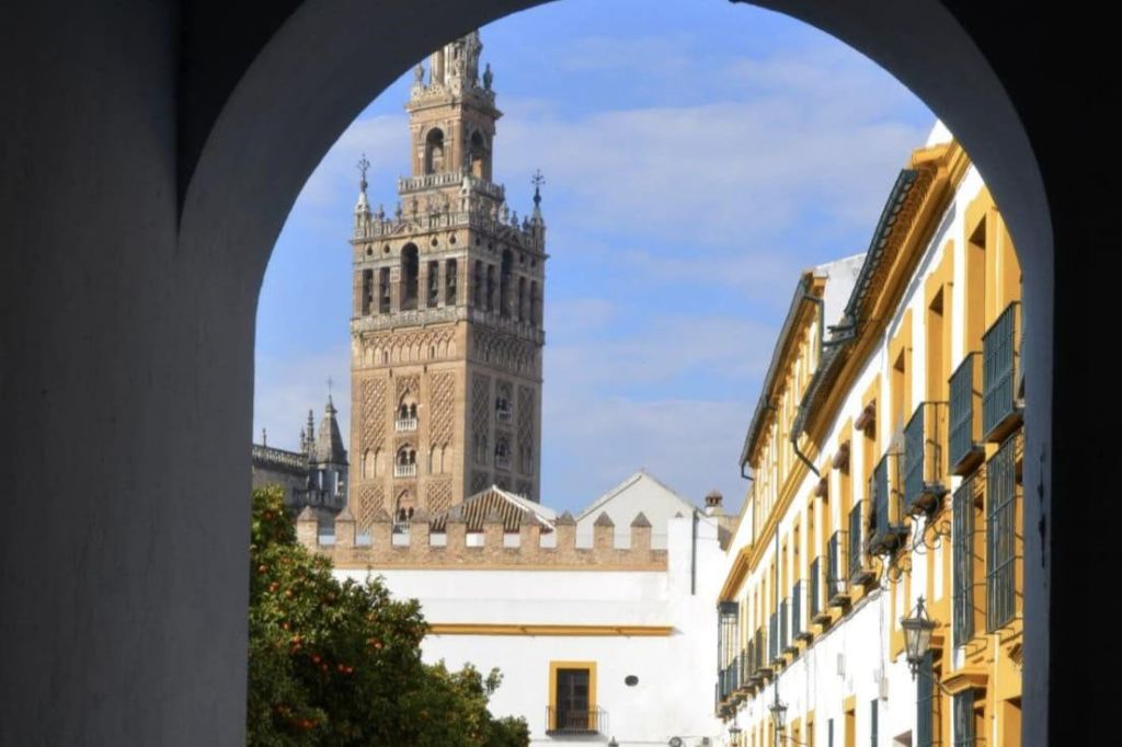 세비야의 명소에서 인생 사진 찍기