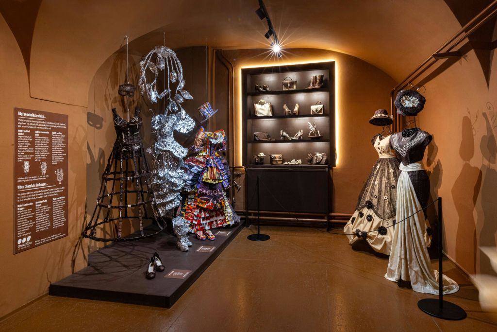 초콜릿으로 유행: 달콤한 우아한 드레스와 신발