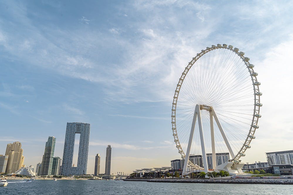 순간 포착: 아인두바에서 잠시 사진 찍기
