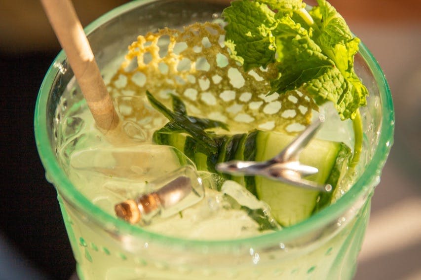 선상에서 즐기는 프리미엄 음료