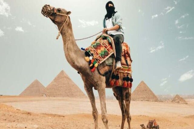 낙타 타기 피라미드