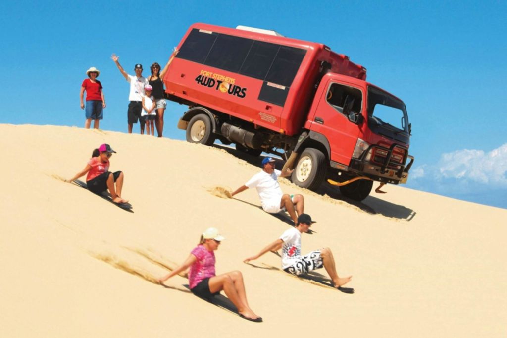 가족, 친구들과 함께 샌드보드를 즐겨보세요!