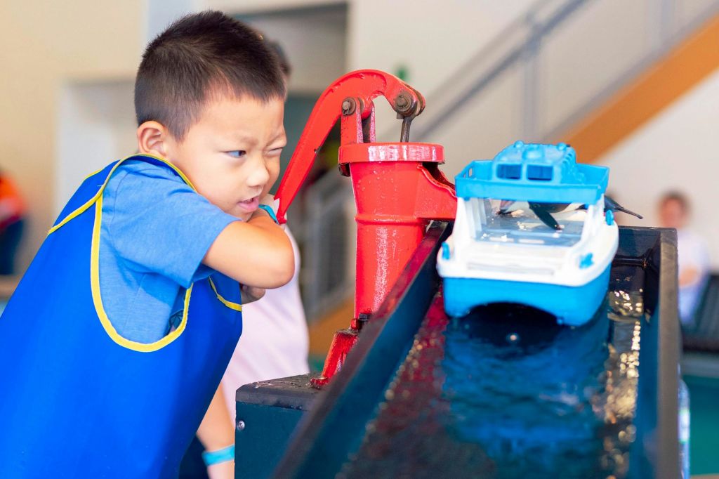 어린이 항구 전시회