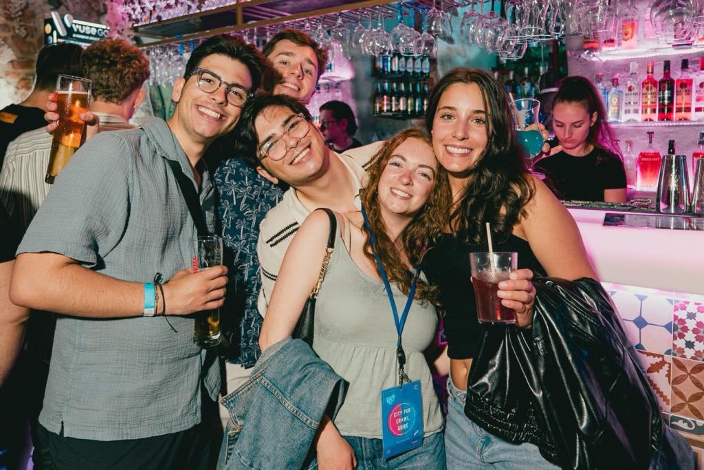 즐거운 시간을 보내는 게스트