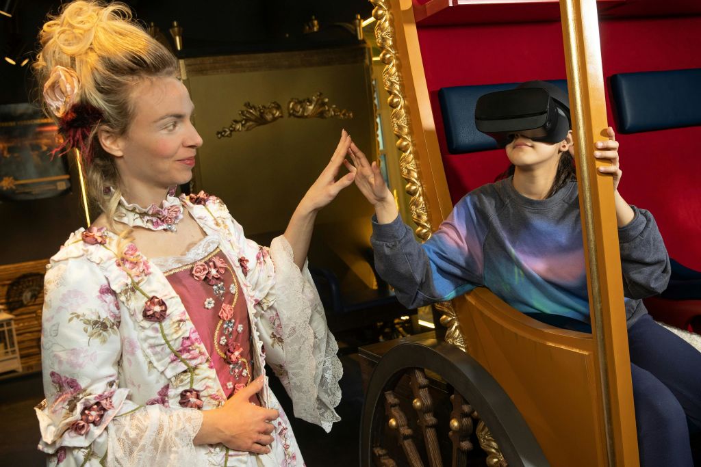 타임라이드에서 가상 요소와 실제 요소 혼합