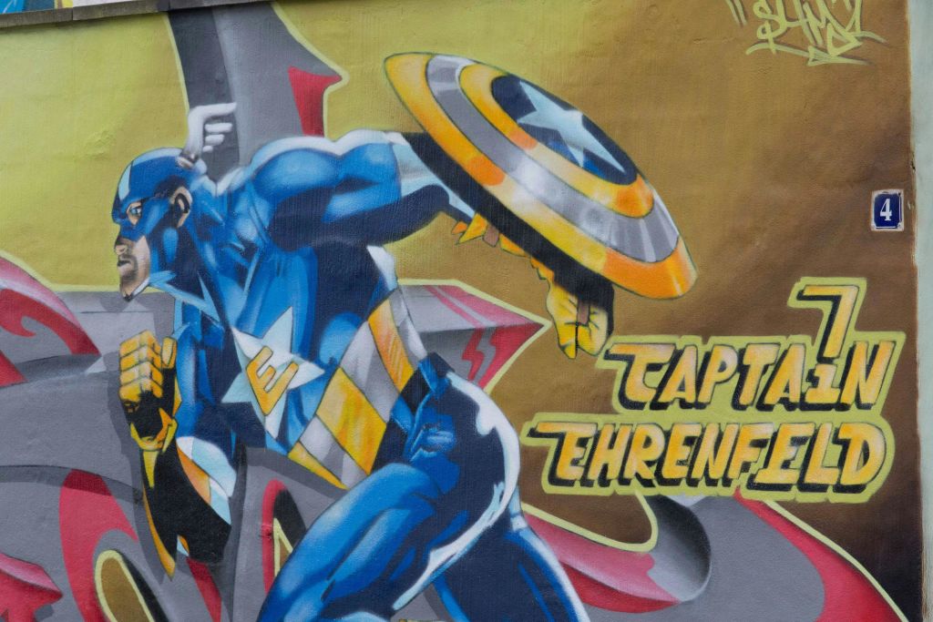 쾰른의 숨겨진 장소와 다채로운 벽화 만나기