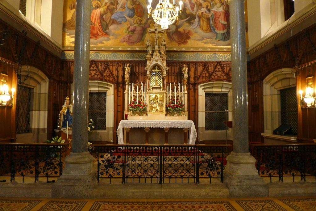 비극의 장면, 이제 수도원 교회의 제단