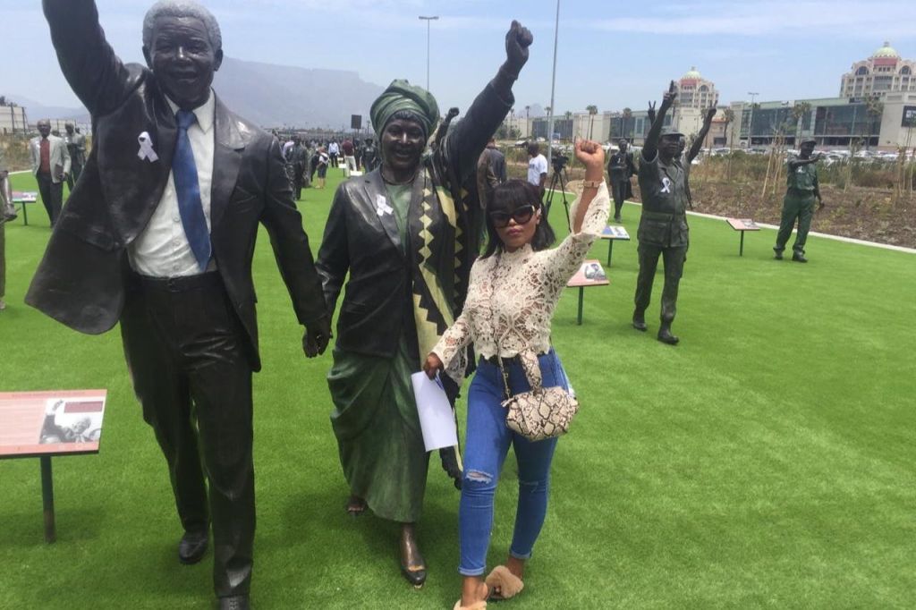 넬슨 만델라와 그의 아내 마마 위니 마디키젤라 만델라