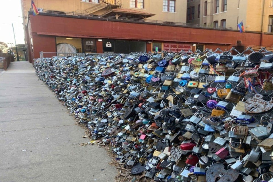 러브록 브리지 잠금장치