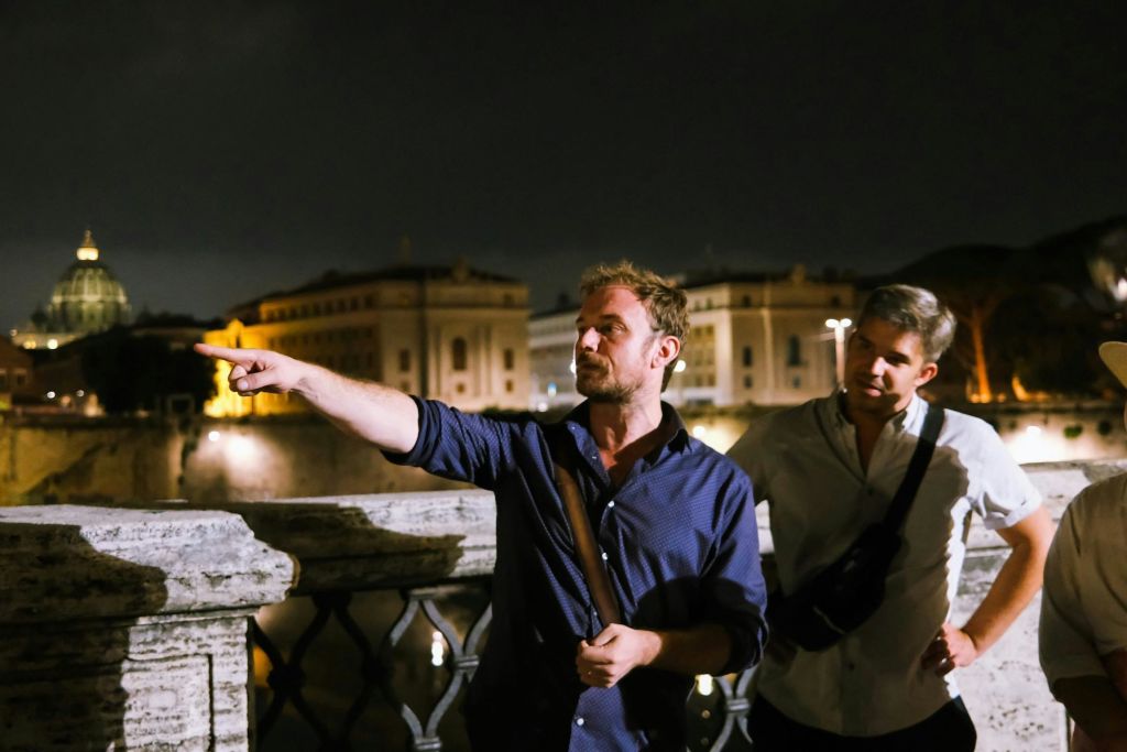 로마에서 가장 인기 있는 장소의 어두운 역사 알아보기