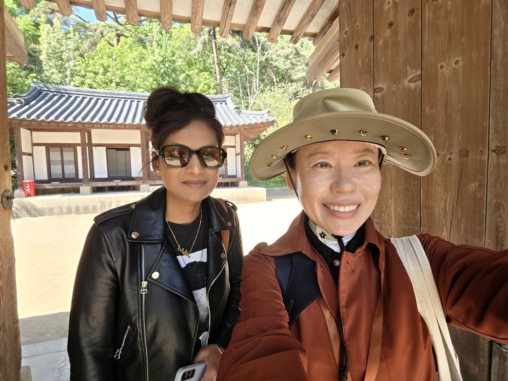 Roots of Seoul Walking tour : Jongmyo, Jogyesa & Gwangjang Market