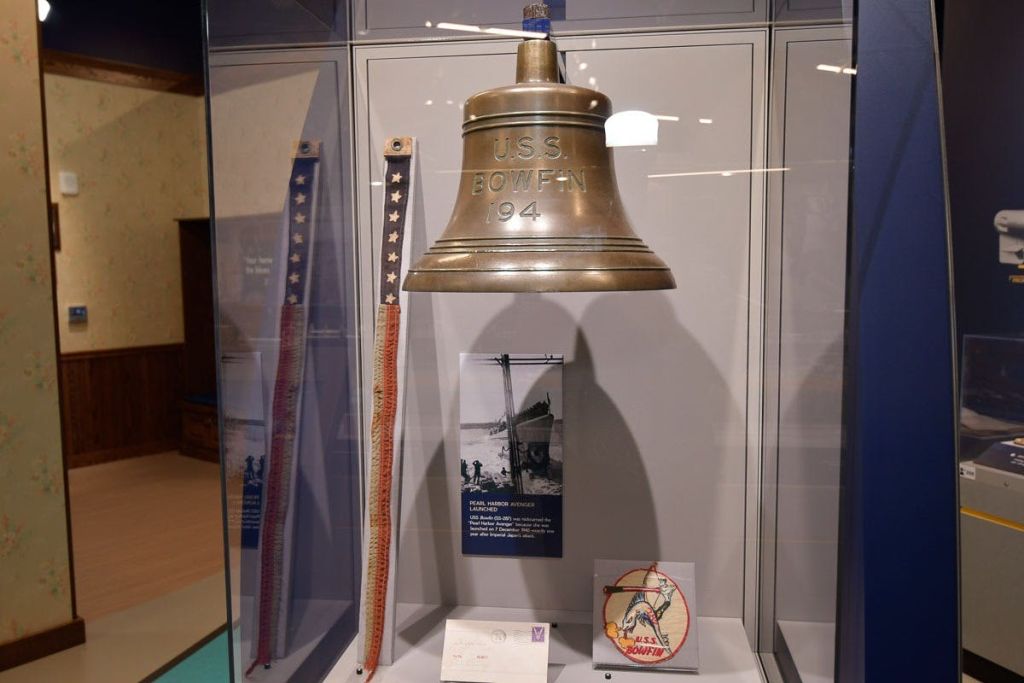 USS 보우핀의 함선 종소리