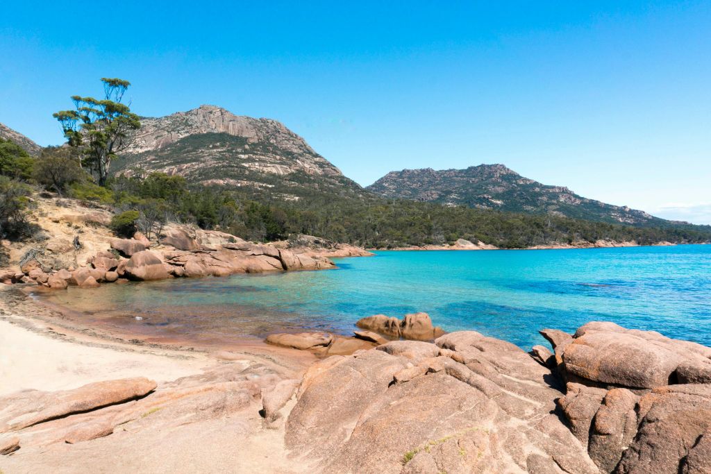 허니문베이와 아모스산 전망