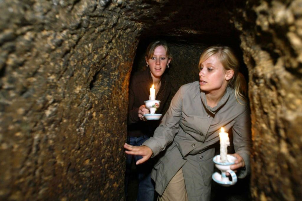 나폴리 지하도시