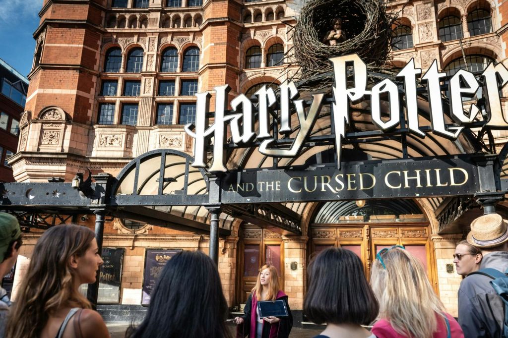 저주에 걸린 아이 극장