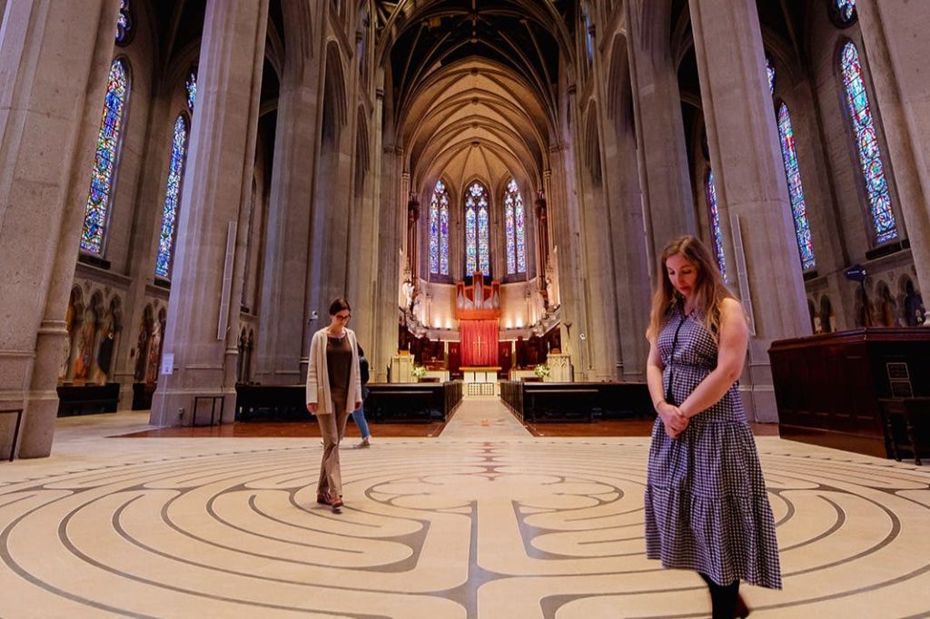 그레이스 대성당의 미로