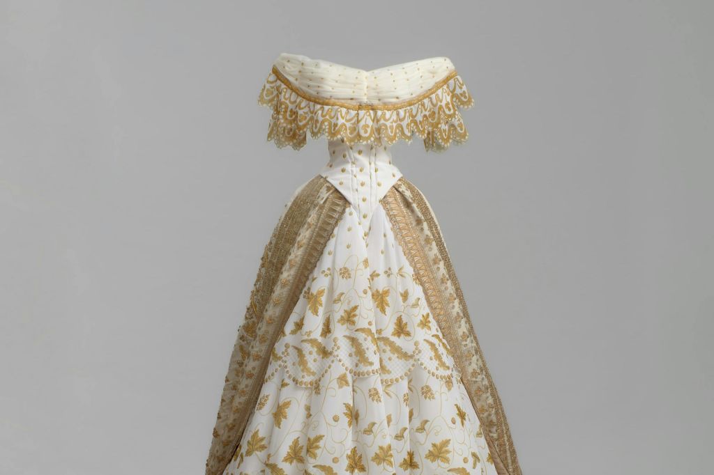 시시의 웨딩드레스