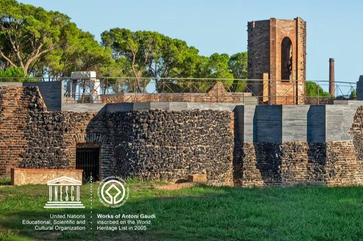 Cripta y Colonia Güell