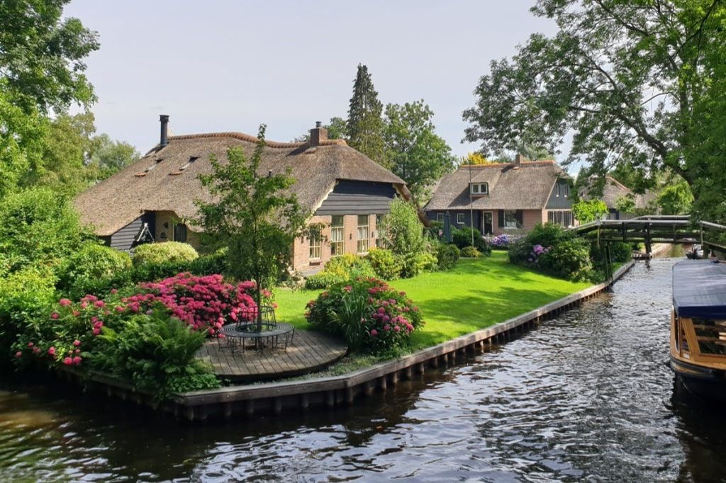 큰길이 없는 '네덜란드의 베네치아' 라는 마을.