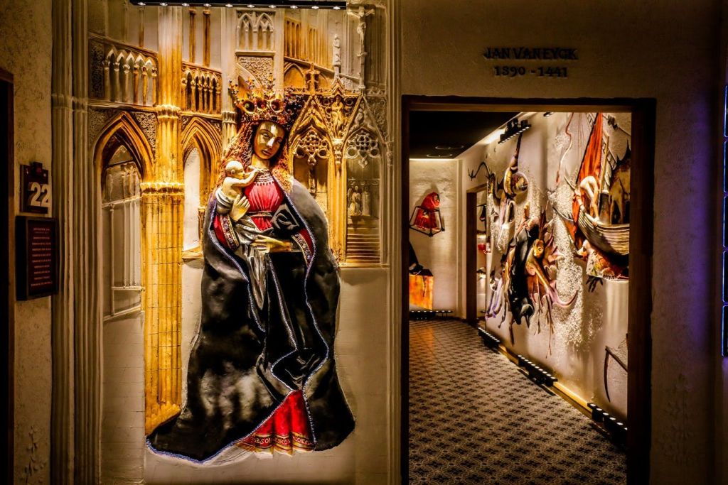 얀 반 에이크의 신의 양에서 온 마돈나