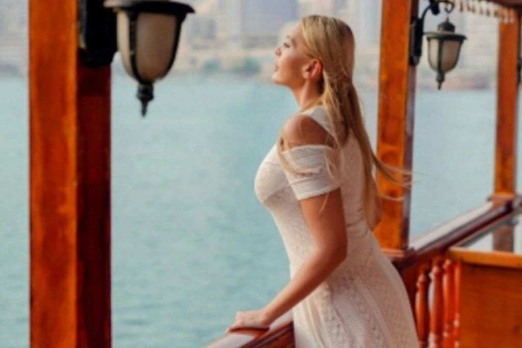 크리크 관광 크루즈 투어 (갓 구운 피자와 음료 무제한 제공)