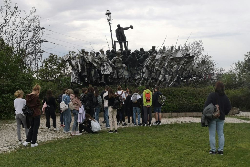 쿤벨라메모리얼