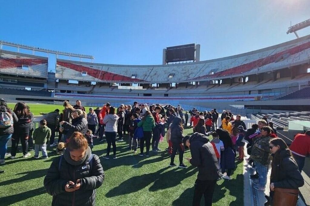 엘 모뉴멘탈 "스타디움