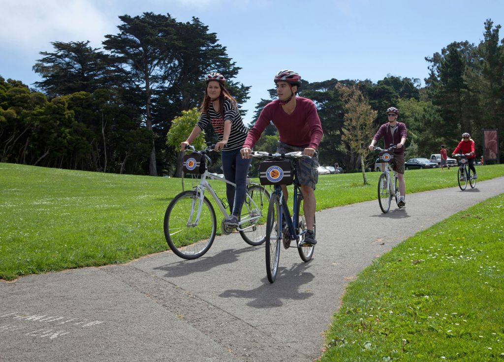 친구들과 자전거 타기