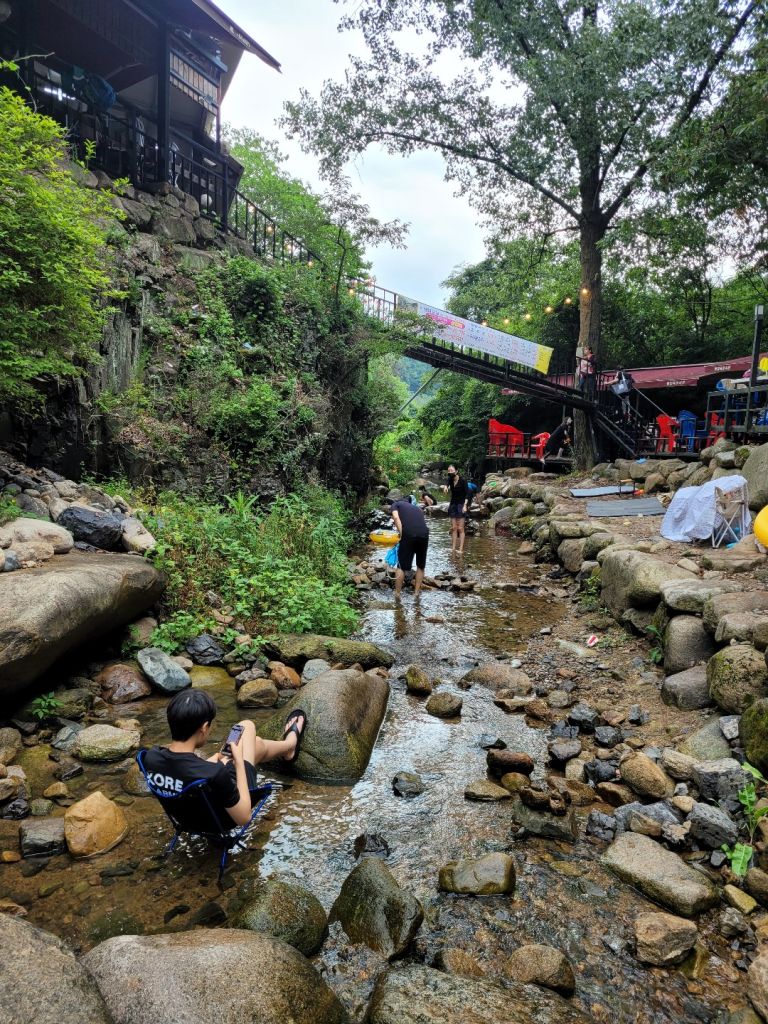 명당폭포식당