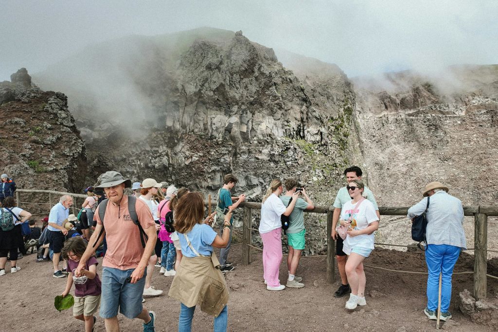 크레이터의 모습.