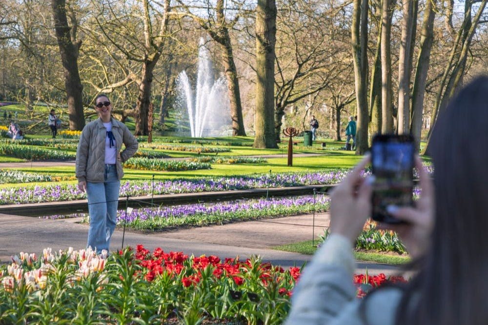 꽃과 함께 사진 찍기